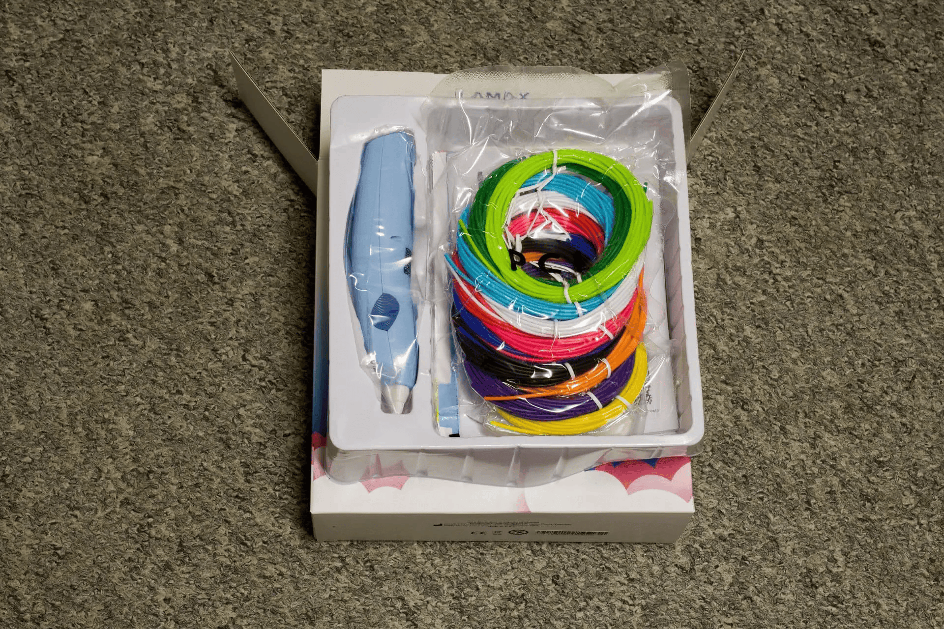 Sadržaj pakiranja LAMAX ArtKid1 3D Blue 02