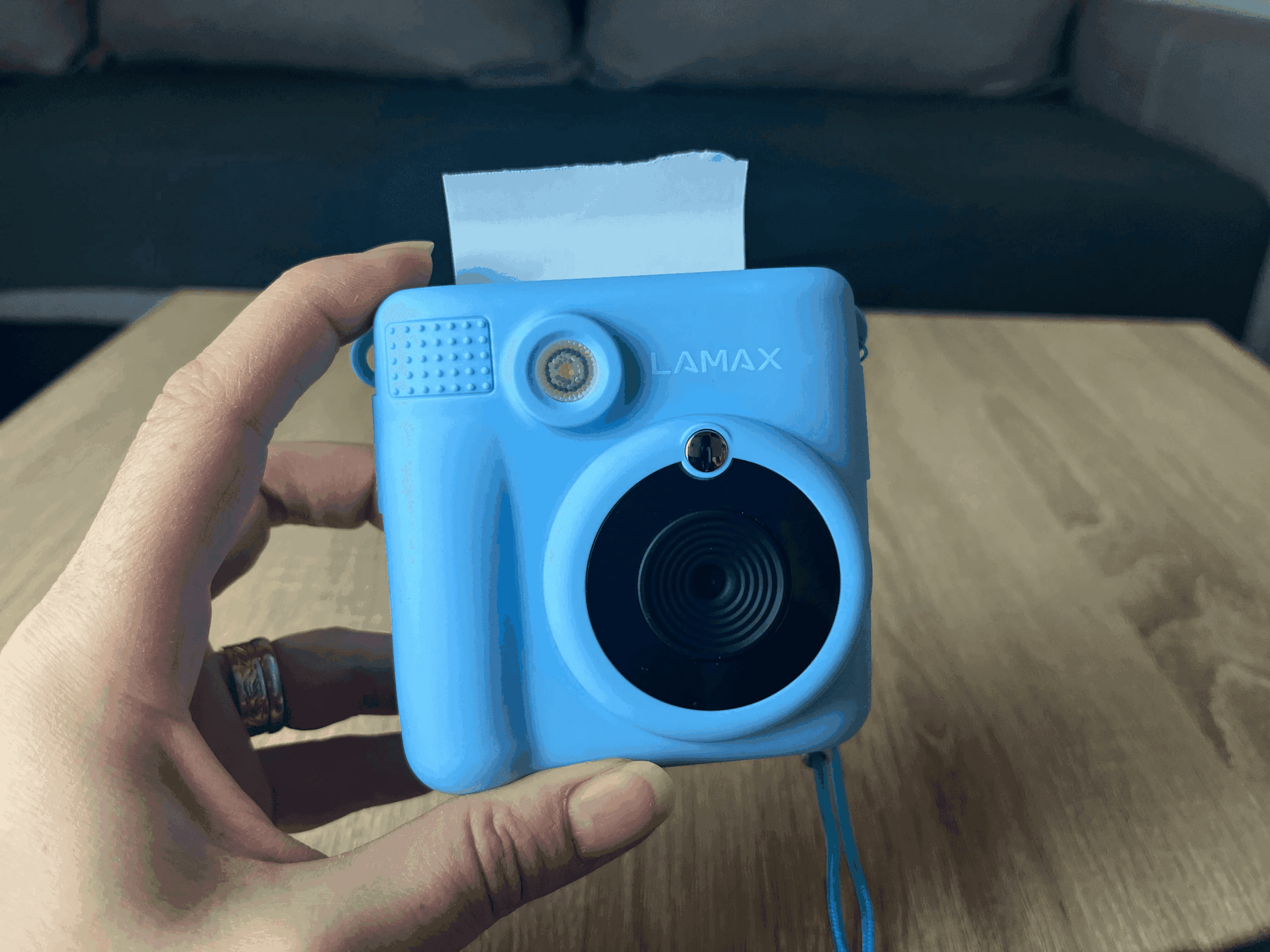 Konstrukcija i dizajn LAMAX InstaKid1