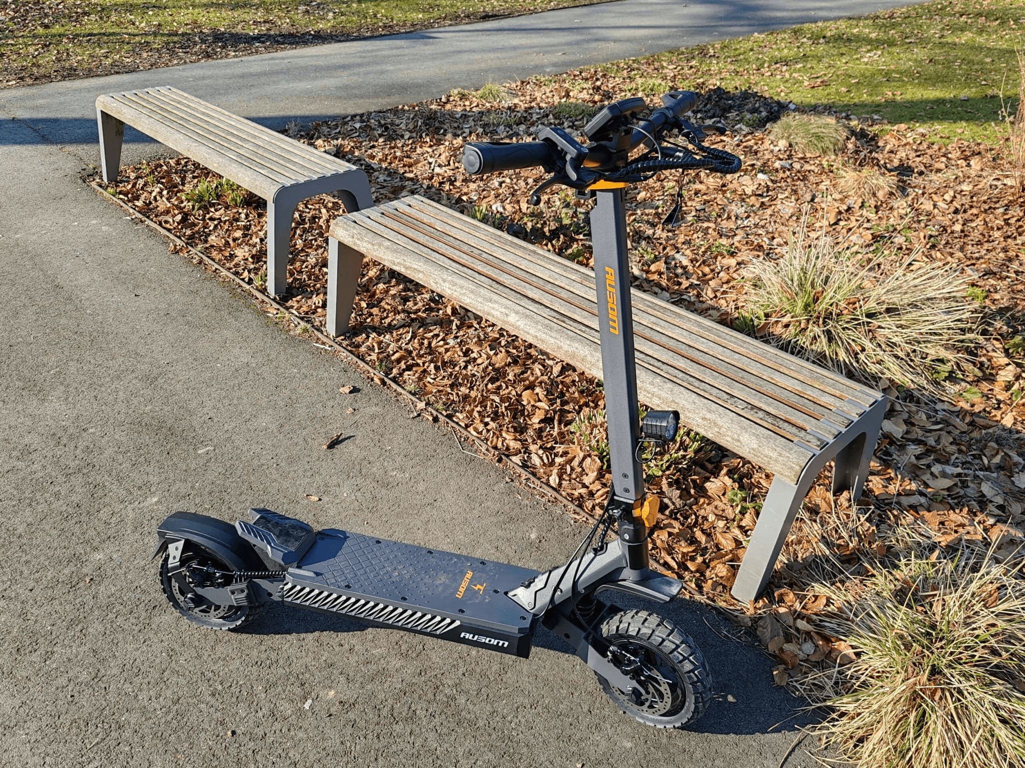 Recenzija električnog romobila Ausom L1 Max