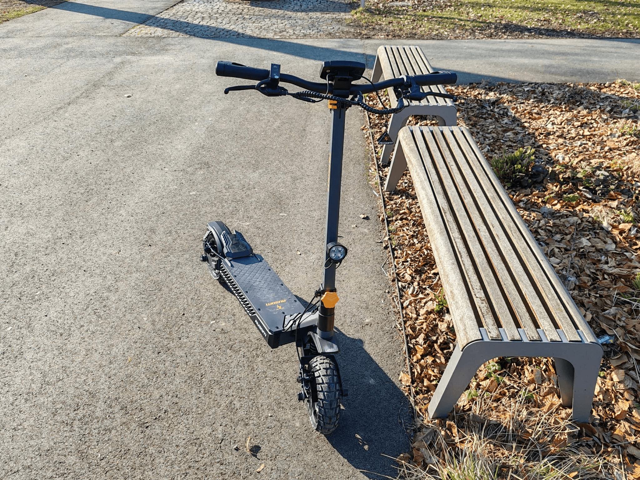 Ausom L1 Max Electric Scooter Testado