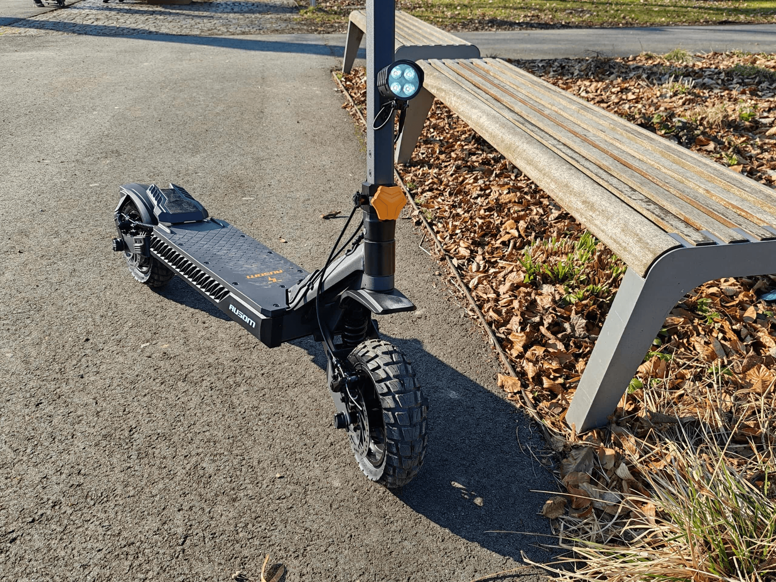 Ausom L1 Max ocjena Testado