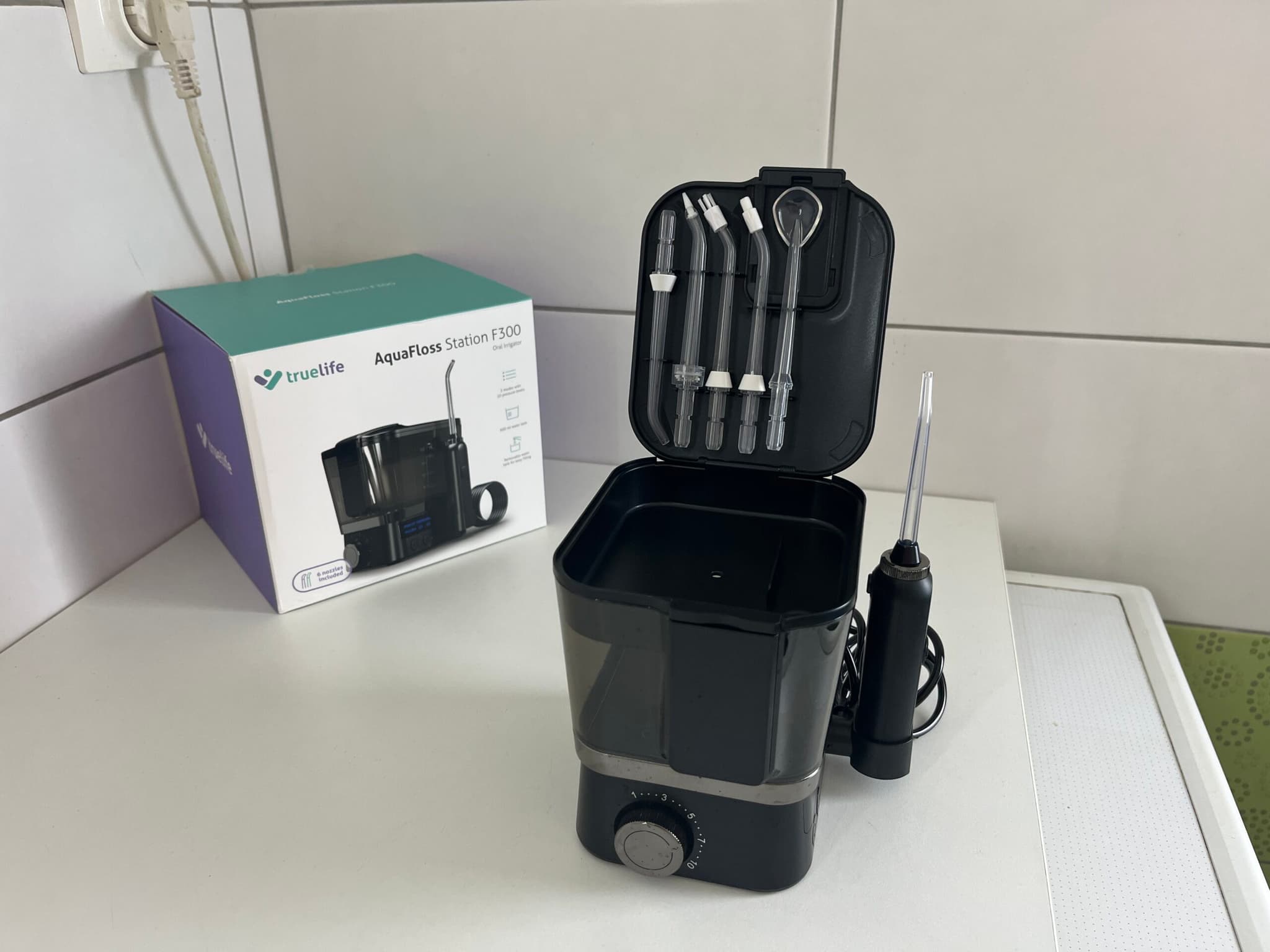 Ocjena oralnog tuša Truelife AquaFloss Station F300