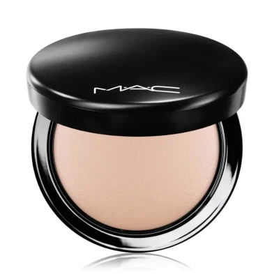 MAC Mineralize Skinfinish Natural